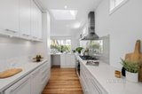 https://images.listonce.com.au/custom/160x/listings/8-york-street-bentleigh-east-vic-3165/511/01437511_img_04.jpg?sa1xAN9E_YY