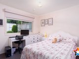 https://images.listonce.com.au/custom/160x/listings/80-billanook-way-chirnside-park-vic-3116/836/01524836_img_08.jpg?hocIQRuBXVg