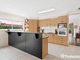 https://images.listonce.com.au/custom/160x/listings/80-blue-ridge-drive-mooroolbark-vic-3138/473/01528473_img_08.jpg?lDbN41sWpeM