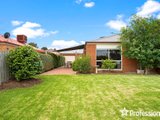 https://images.listonce.com.au/custom/160x/listings/80-blue-ridge-drive-mooroolbark-vic-3138/473/01528473_img_16.jpg?PlxdQnRmuXw