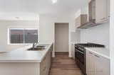 https://images.listonce.com.au/custom/160x/listings/80-cinnamon-drive-lake-gardens-vic-3355/131/01650131_img_08.jpg?k0u2Eu1_WoM