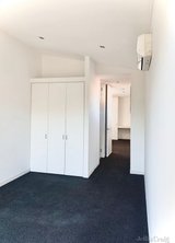 https://images.listonce.com.au/custom/160x/listings/80-keele-street-collingwood-vic-3066/010/01647010_img_05.jpg?-vuDgpbLIzY