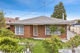 https://images.listonce.com.au/custom/160x/listings/80-mccurdy-road-herne-hill-vic-3218/336/01982336_img_01.jpg?C8GtRgl7xag