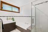 https://images.listonce.com.au/custom/160x/listings/80-renou-road-wantirna-south-vic-3152/404/01599404_img_08.jpg?13qofAY0nCI