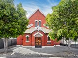 https://images.listonce.com.au/custom/160x/listings/80-ross-street-port-melbourne-vic-3207/008/01090008_img_01.jpg?kDXfkCpofe8