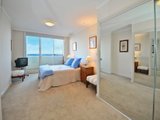 https://images.listonce.com.au/custom/160x/listings/806115-beach-street-port-melbourne-vic-3207/356/01087356_img_07.jpg?L4zU-tCXz08