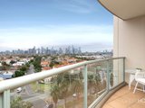 https://images.listonce.com.au/custom/160x/listings/808107-beach-street-port-melbourne-vic-3207/251/01090251_img_04.jpg?_hQMaR0a0Tc