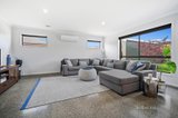 https://images.listonce.com.au/custom/160x/listings/809-warrenheip-street-buninyong-vic-3357/842/01600842_img_04.jpg?mDMwcZGRr7I