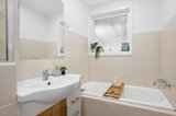 https://images.listonce.com.au/custom/160x/listings/81-cardigan-road-mooroolbark-vic-3138/334/01976334_img_09.jpg?mszrD0uOEJ4
