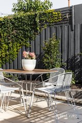 https://images.listonce.com.au/custom/160x/listings/81-earl-street-east-prahran-vic-3181/583/01950583_img_12.jpg?R0fEubDrGg0