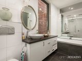 https://images.listonce.com.au/custom/160x/listings/81-merton-street-albert-park-vic-3206/089/01087089_img_08.jpg?R-pptda_ljE