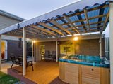 https://images.listonce.com.au/custom/160x/listings/81-newton-avenue-bell-post-hill-vic-3215/915/01698915_img_07.jpg?f9nmhnxrRx8