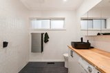 https://images.listonce.com.au/custom/160x/listings/810-12-ray-street-croydon-vic-3136/677/01886677_img_10.jpg?ryK6K0SexN4