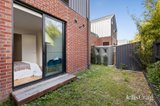 https://images.listonce.com.au/custom/160x/listings/811-vernon-street-croydon-vic-3136/138/01783138_img_10.jpg?qgPQ3UlCBa8