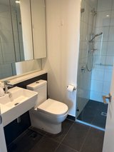 https://images.listonce.com.au/custom/160x/listings/8121-grosvenor-street-doncaster-vic-3108/736/01702736_img_07.jpg?xZ0GJVwzeS4
