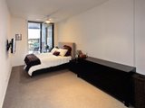 https://images.listonce.com.au/custom/160x/listings/8129-133-ormond-esplanade-elwood-vic-3184/727/01793727_img_04.jpg?vGreoMXIZ8s