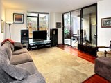 https://images.listonce.com.au/custom/160x/listings/8129-133-ormond-esplanade-elwood-vic-3184/727/01793727_img_06.jpg?XhvHb3Fo-xs