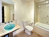 https://images.listonce.com.au/custom/160x/listings/8129-133-ormond-esplanade-elwood-vic-3184/727/01793727_img_07.jpg?s9z-3yaklKQ