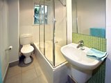https://images.listonce.com.au/custom/160x/listings/8130-glenhuntly-road-elwood-vic-3184/685/01793685_img_04.jpg?UBbpVTnU4Vg