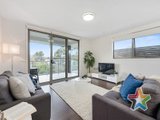 https://images.listonce.com.au/custom/160x/listings/814-landale-avenue-croydon-vic-3136/559/01525559_img_05.jpg?9Q390m4Wblw