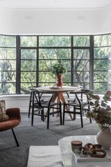 https://images.listonce.com.au/custom/160x/listings/8161-alexandra-avenue-toorak-vic-3142/161/01679161_img_04.jpg?V3tiP4bx-YA