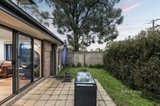 https://images.listonce.com.au/custom/160x/listings/817-19-holloway-road-croydon-north-vic-3136/173/01574173_img_13.jpg?2qcHEbtnYDk