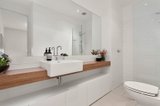 https://images.listonce.com.au/custom/160x/listings/817-pine-avenue-elwood-vic-3184/455/01793455_img_07.jpg?_0y9y2H5QzU