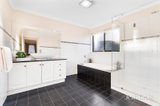 https://images.listonce.com.au/custom/160x/listings/818-highbury-road-glen-waverley-vic-3150/429/01863429_img_19.jpg?UNuN7FP23aY