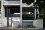 https://images.listonce.com.au/custom/160x/listings/8182-albert-road-south-melbourne-vic-3205/119/01336119_img_01.jpg?Edprq09saG0