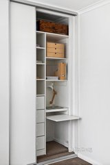 https://images.listonce.com.au/custom/160x/listings/8187-mansfield-street-thornbury-vic-3071/048/01013048_img_07.jpg?BINmKof6d10