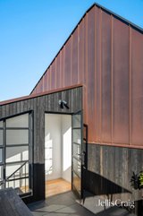 https://images.listonce.com.au/custom/160x/listings/8191-weston-street-brunswick-east-vic-3057/826/01915826_img_17.jpg?MMX2YJd0vp8