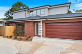 https://images.listonce.com.au/custom/160x/listings/81a-esther-crescent-mooroolbark-vic-3138/422/01849422_img_01.jpg?qPzbe0Xkyek