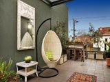 https://images.listonce.com.au/custom/160x/listings/81b-ormond-esplanade-elwood-vic-3184/207/01794207_img_08.jpg?d8EtAnUr-8w