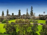 https://images.listonce.com.au/custom/160x/listings/81b-ormond-esplanade-elwood-vic-3184/207/01794207_img_10.jpg?-TiqSh0-85E