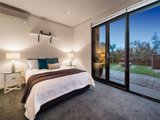 https://images.listonce.com.au/custom/160x/listings/81b-ormond-esplanade-elwood-vic-3184/207/01794207_img_12.jpg?pb9FBcVJu5g