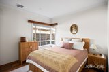 https://images.listonce.com.au/custom/160x/listings/82-alexander-street-seddon-vic-3011/389/01972389_img_09.jpg?FbRyFPMDwwI