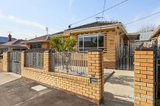 https://images.listonce.com.au/custom/160x/listings/82-alexander-street-seddon-vic-3011/389/01972389_img_16.jpg?vy5f9tDe31Y