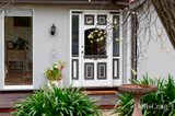 https://images.listonce.com.au/custom/160x/listings/82-alma-road-panton-hill-vic-3759/081/01983081_img_02.jpg?90O6Cwr4FEI