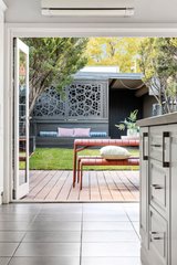 https://images.listonce.com.au/custom/160x/listings/82-argyle-street-moonee-ponds-vic-3039/388/01916388_img_06.jpg?tDaZtu4gxX8