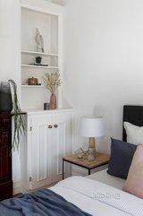https://images.listonce.com.au/custom/160x/listings/82-barnett-street-kensington-vic-3031/722/01034722_img_08.jpg?9Owv1szAbm8