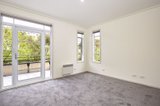 https://images.listonce.com.au/custom/160x/listings/82-graham-street-port-melbourne-vic-3207/229/01626229_img_02.jpg?VrFM2jSXTzU