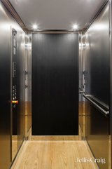 https://images.listonce.com.au/custom/160x/listings/82-halifax-street-brighton-vic-3186/970/01750970_img_11.jpg?kNllBmjX8H8