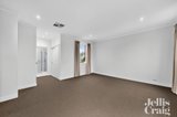 https://images.listonce.com.au/custom/160x/listings/82-middlesex-road-surrey-hills-vic-3127/614/01733614_img_09.jpg?v_-AKDaTq9o