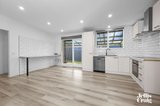https://images.listonce.com.au/custom/160x/listings/82-wangarra-road-frankston-vic-3199/094/01726094_img_09.jpg?DIJp3_g_Rr8
