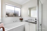 https://images.listonce.com.au/custom/160x/listings/82-waterview-drive-mernda-vic-3754/644/01931644_img_16.jpg?7T1iA65sMGk