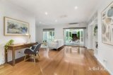 https://images.listonce.com.au/custom/160x/listings/82-woodhouse-grove-box-hill-north-vic-3129/642/01849642_img_07.jpg?JCG7xCrLNIs