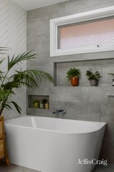 https://images.listonce.com.au/custom/160x/listings/8205-grange-road-glen-huntly-vic-3163/234/01975234_img_13.jpg?Fg-1_hd9SZ0