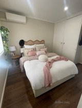 https://images.listonce.com.au/custom/160x/listings/8208-gillies-street-fairfield-vic-3078/753/01849753_img_02.jpg?Bi4T225TGvw
