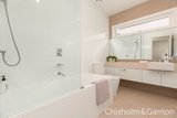 https://images.listonce.com.au/custom/160x/listings/821a-broadway-elwood-vic-3184/894/01794894_img_08.jpg?Y34M9R2MYFk
