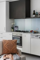 https://images.listonce.com.au/custom/160x/listings/822-24-warleigh-grove-brighton-vic-3186/109/01929109_img_02.jpg?d7ecfhw0pPY